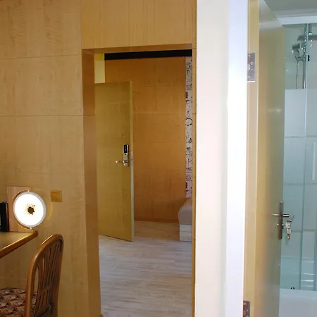 ホテル Roessle 3*